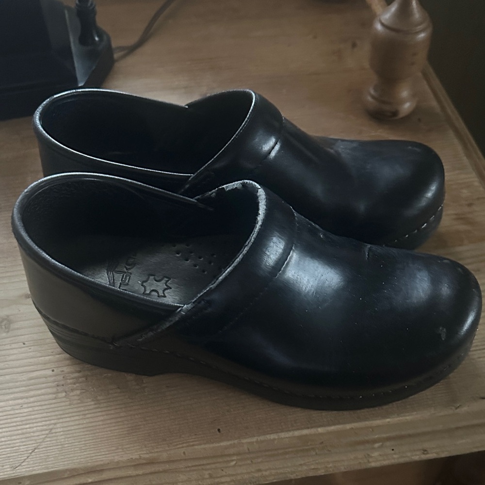 Dansko Black Leather clogs 38